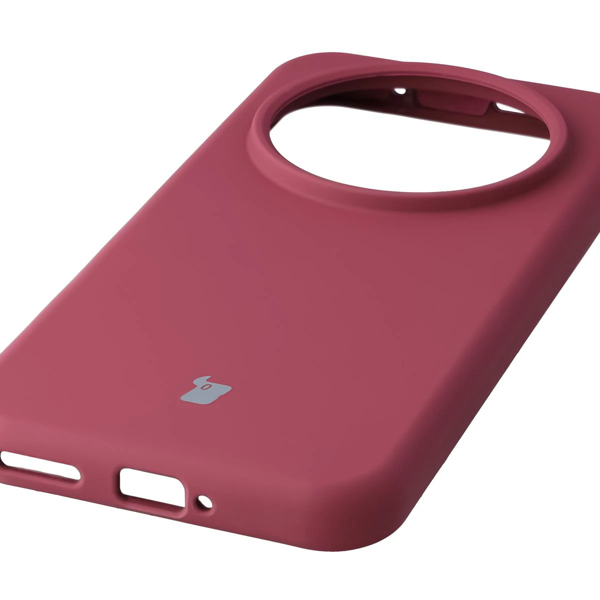 Zbliżenie na precyzyjne wycięcia i możliwość ładowania indukcyjnego w etui Bizon Soft Case do Honor Magic8 Pro
