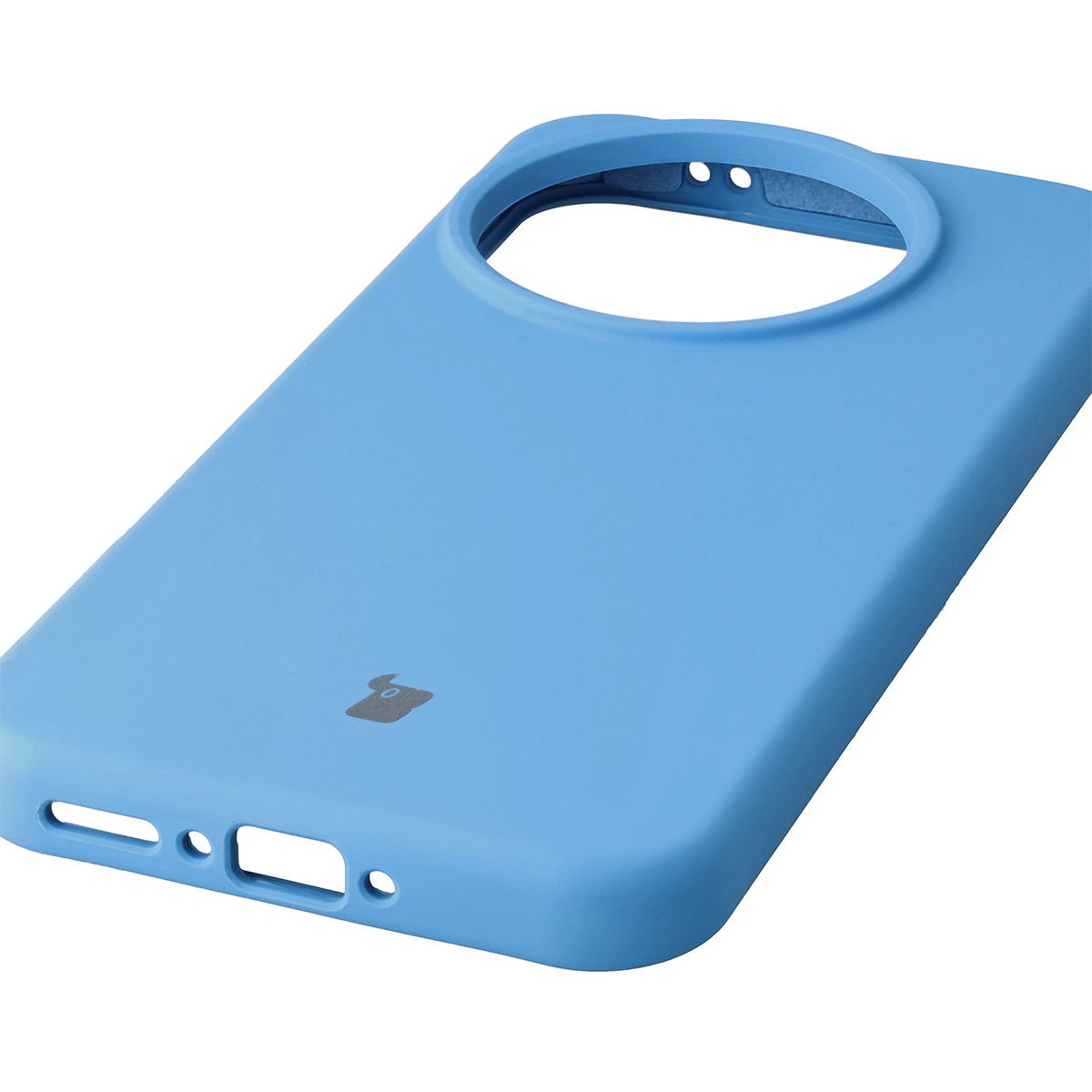 Zbliżenie na precyzyjne wycięcia i możliwość ładowania indukcyjnego w etui Bizon Soft Case do Realme GT 8 Pro