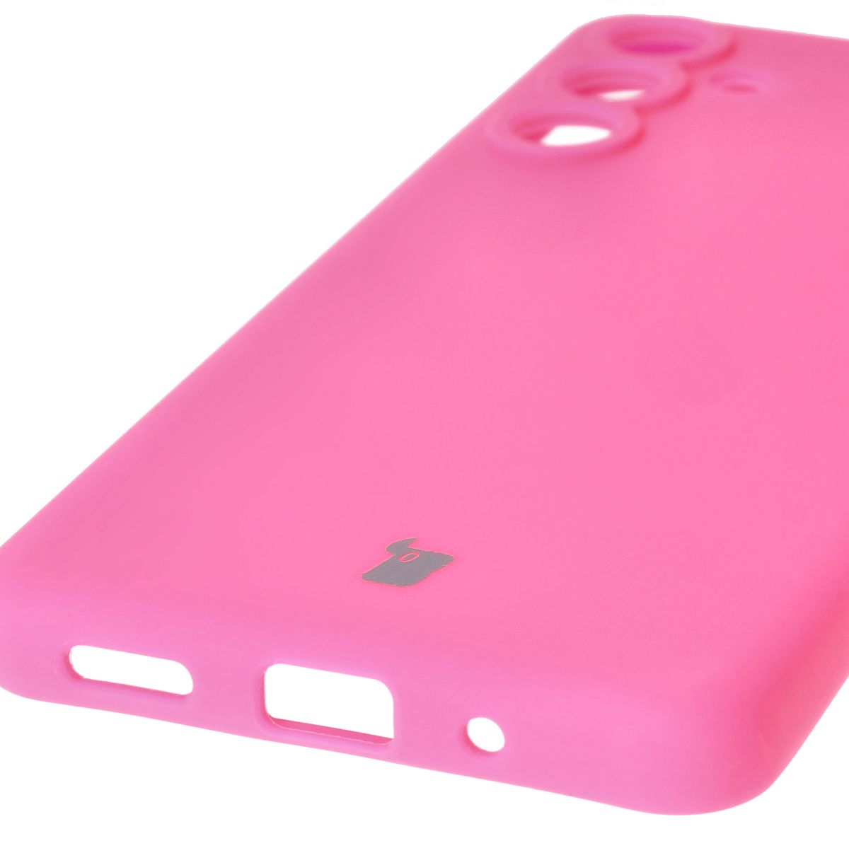 Zbliżenie na precyzyjne wycięcia i możliwość ładowania indukcyjnego w etui Bizon Soft Case