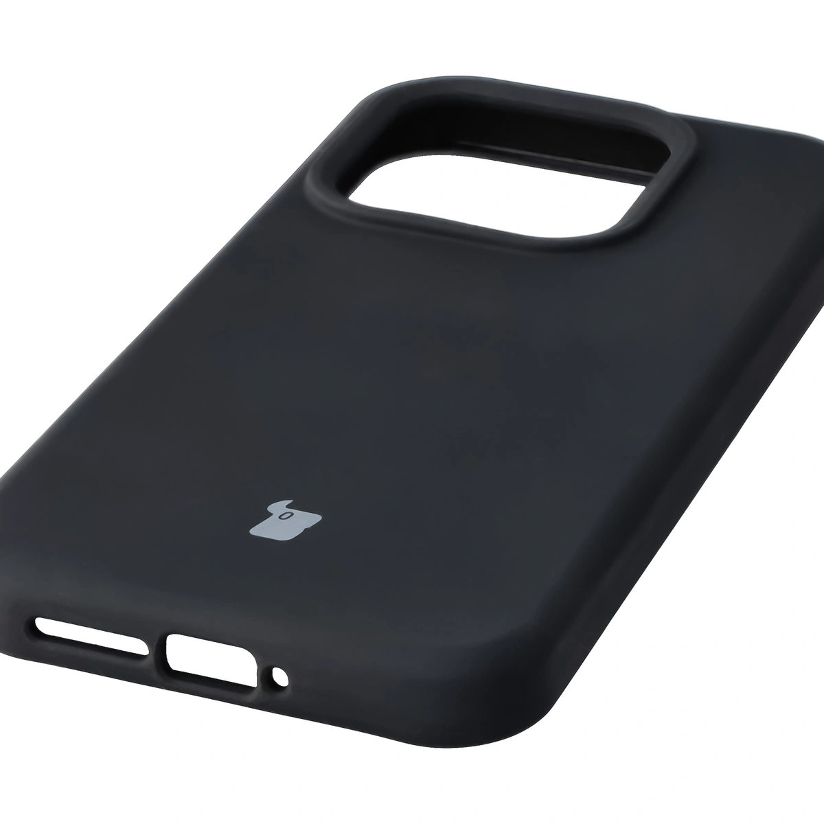 Zbliżenie na precyzyjne wycięcia i możliwość ładowania indukcyjnego w etui Bizon Soft Case do Xiaomi 17