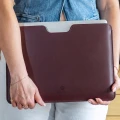 Etui Baltan Sleeve Razor do Apple MacBook Air 13.6 [M4] 2025, burgundowe (2/7)