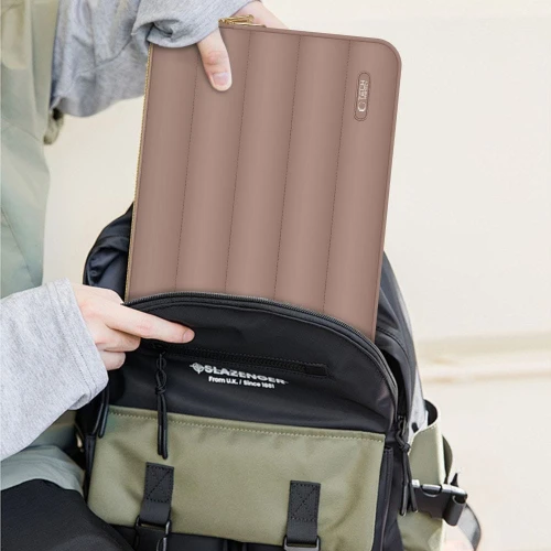 tech-protetct-puffy-laptop-14-15-walnut-06.jpg