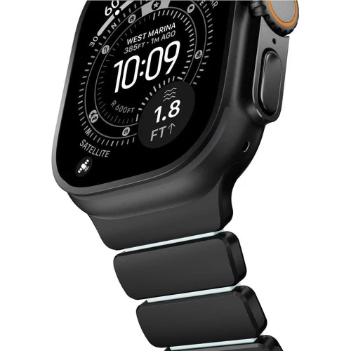 nomad-stratos-band-apple-watch-45-46-49-mm-black-titanium-icy-blue-glow-09.jpg