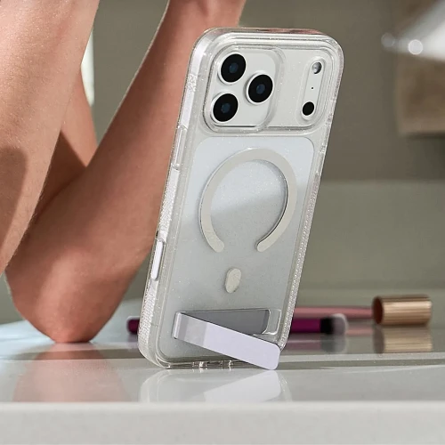 Etui ZAGG Milan Snap Kickstand do MagSafe do iPhone 18 Pro Max / 17 Pro Max, przezroczysto-srebrne z brokatem (5/7)