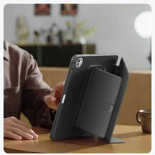 esr-flip-hybrid-ipad-pro-13--7-8-gen-2024-2025-czrne-03.jpg