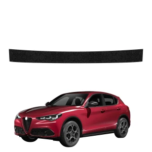 Czarna powłoka techniczna Grizz Protector na próg bagażnika Alfa Romeo Stelvio (2023-2026)