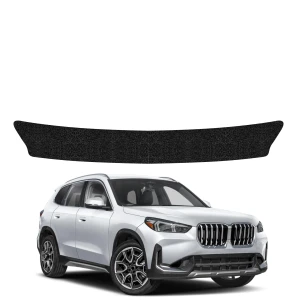 Czarna powłoka techniczna Grizz Protector na próg bagażnika BMW X1 (2023-2026)