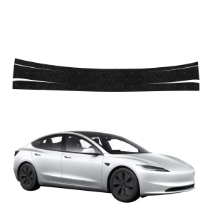 Czarna powłoka techniczna Grizz Protector na próg bagażnika Tesla Model 3 (2021-2025)
