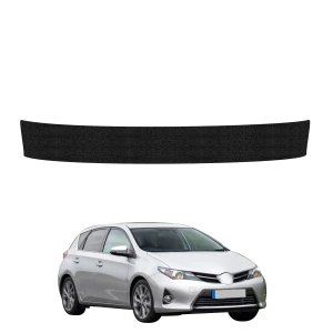 Czarna powłoka techniczna Grizz Protector na próg bagażnika Toyota Auris (2012-2015)