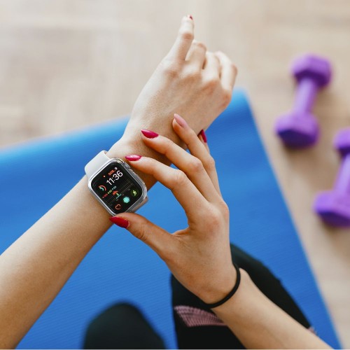 spigen-thin-fit-apple-watch-7-45-mm-crystal-clear-09.jpg