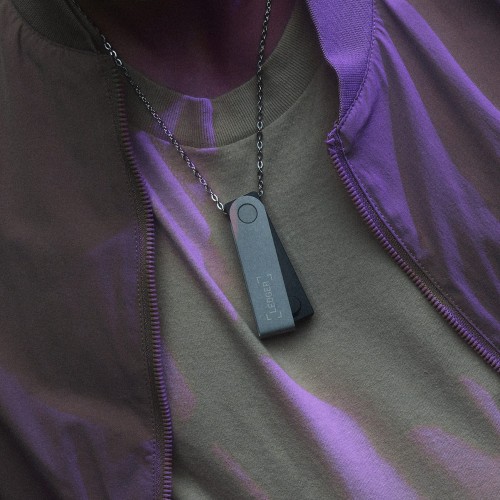 ledger-nano-x-portfel-kryptowalut-onyxblack-09.jpg