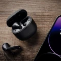 bezprzewodowe-sluchawki-doszne-fixed-pods-black-07.jpg