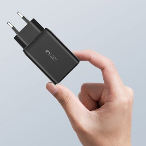 tech-protect-65w-3-port-czarna-05.jpg