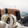 fixed-gravity-car-phone-holder-space-gray-05.jpg