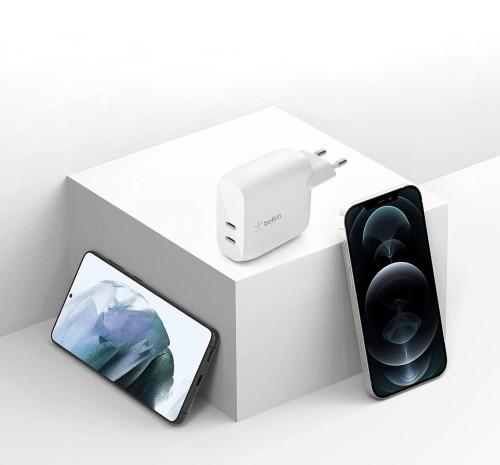 belkin-boost-pro-wall-40w-dual-usbc-pd30-2x20w-white-04.jpg