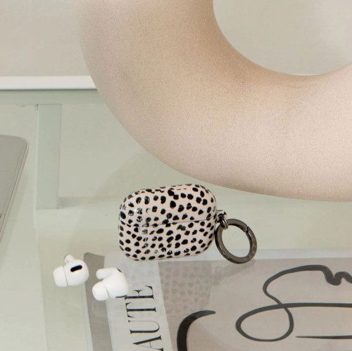 burga-almond-latte-airpods-pro-2-06.jpg