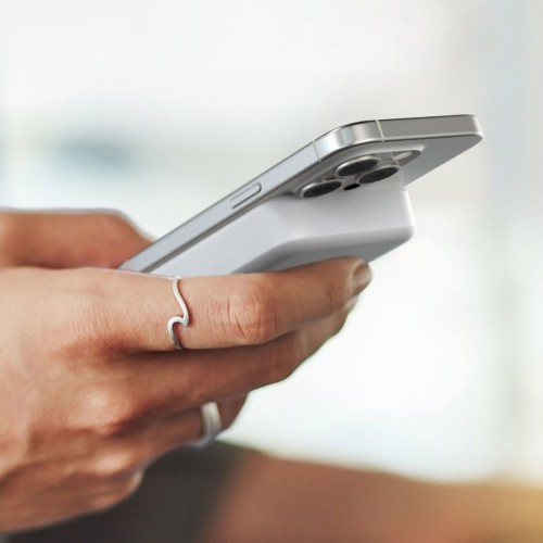 belkin-boost-power-bank-magsafe-qi2-10k-15w-stand-white-07.jpg
