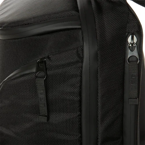 uag-plecak-standard-issue-18l-black-08.jpg