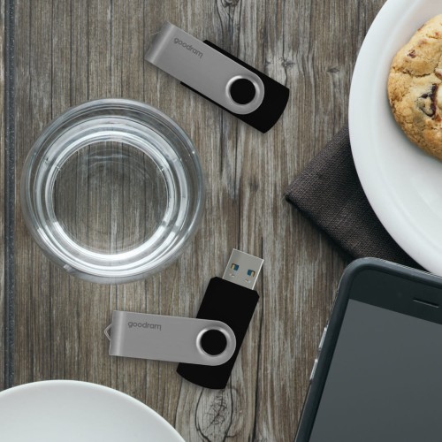 pendrive-goodram-uts2-twister-usb-a-2-0-64gb-black-05.jpg