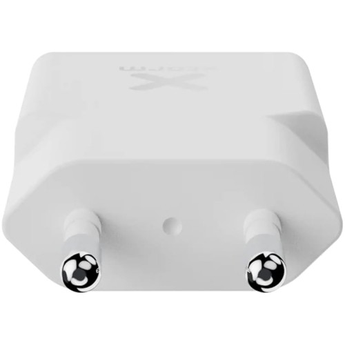 xtorm-sline-line-go2-charger-33w-white-07.jpg