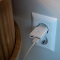 xtorm-sline-line-go2-charger-33w-white-08.jpg