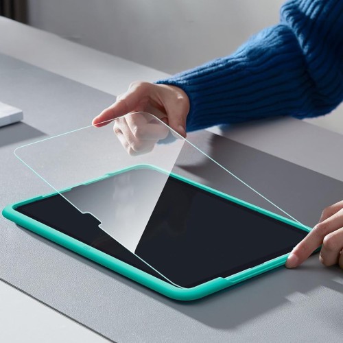 esr-tempered-glass-ipad-2022-2025-1-pack-clear-03.jpg