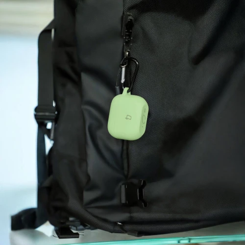 bizon-case-silicone-headphone-airpods-pro-3-light-green-05.webp