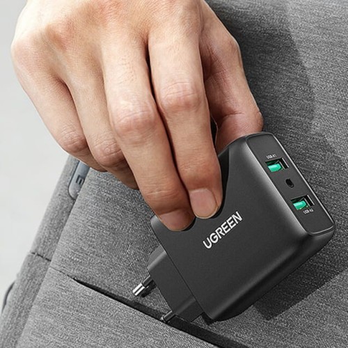 ugreen-fast-charger-usb-a-qc-36w-black-05.jpg