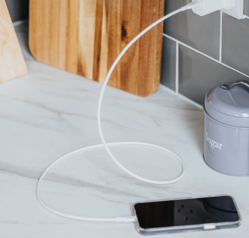 mophie-essentials-cable-usb-c-usb-c-1m-white-06.jpg