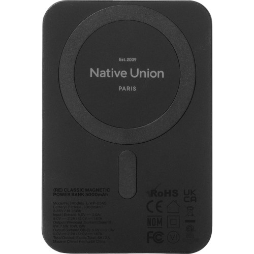 native-union-reclassic-powerbank-5000mah-black-03.jpg