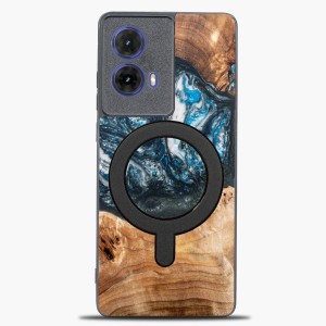 Drewniane etui do Motorola Moto G85 5G, Bewood Unique Planets Ziemia do MagSafe