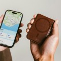 nomad-leather-mag-wallet-with-find-my-tracking-brown-03.jpg