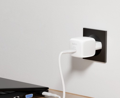 belkin-boost-compact-45w-usbc-pd31-cable-usbc-white-10.jpg