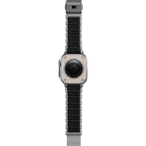 nomad-stratos-band-apple-watch-45-46-49-mm-natural-titanium-black-08.jpg