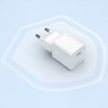 fixed-mini-pd-3-0-30w-gan-charger-usb-a-2x-usb-c-white-07.jpg