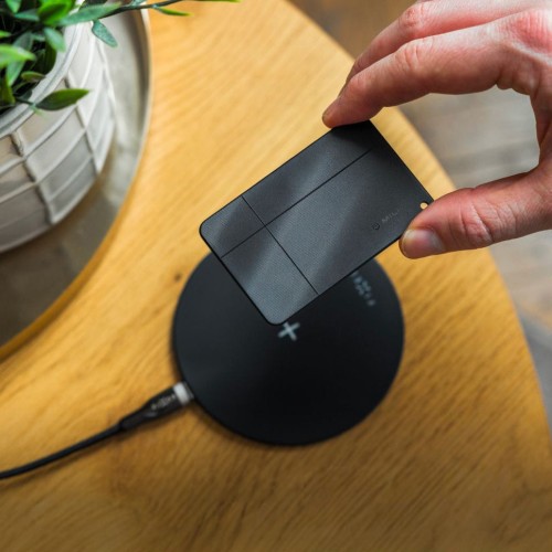 fixed-mi-card-pro-find-my-find-hub-black-06.jpg