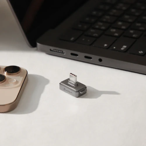 adam-elements-iklips-s-usb-c-nano-touch-fingerprint-ssd-12.webp