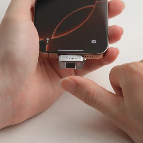 adam-elements-iklips-s-usb-c-nano-touch-fingerprint-ssd-13.webp