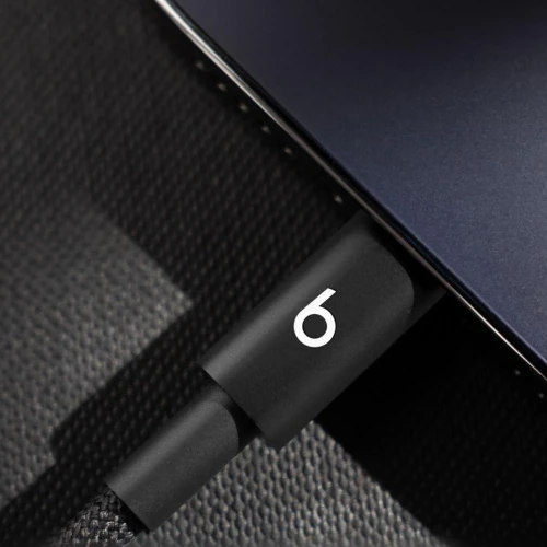 apple-beats-usb-c-to-lightning-woven-cable-1-5-m-bolt-black-07.jpg