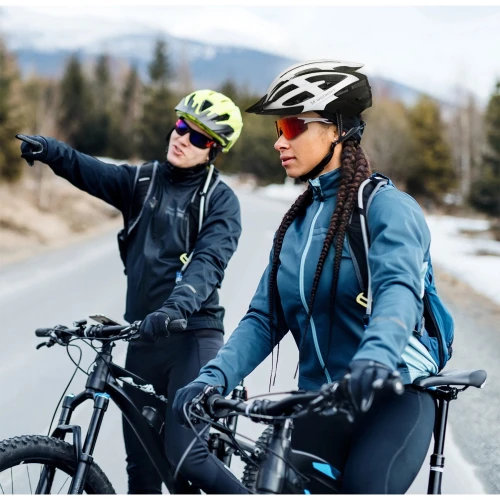 kask-wozinsky-ht-28-czarno-bialy-10.jpg