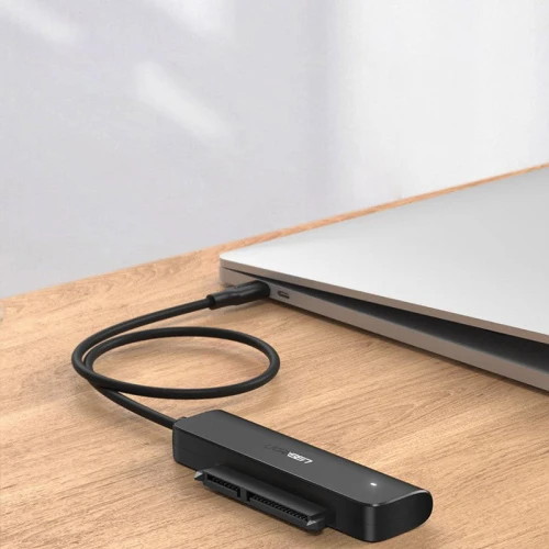 ugreen-usb-c-2-5-inch-sata-converter-black-03.jpg