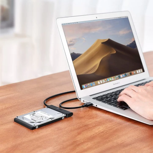 ugreen-usb-c-2-5-inch-sata-converter-black-07.jpg