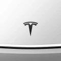 spigen-tesla-front-emblem-tesla-model-y-juniper-black-03.jpg