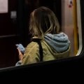 ringke-tg-iphone-15-pro-max-privacy-11.jpg