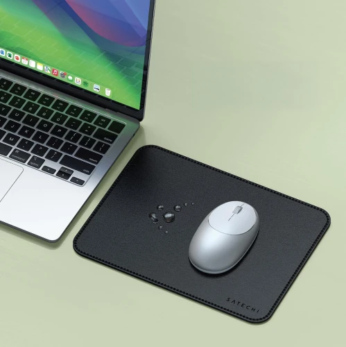 satechi-premium-mouse-pad-black-10.jpg