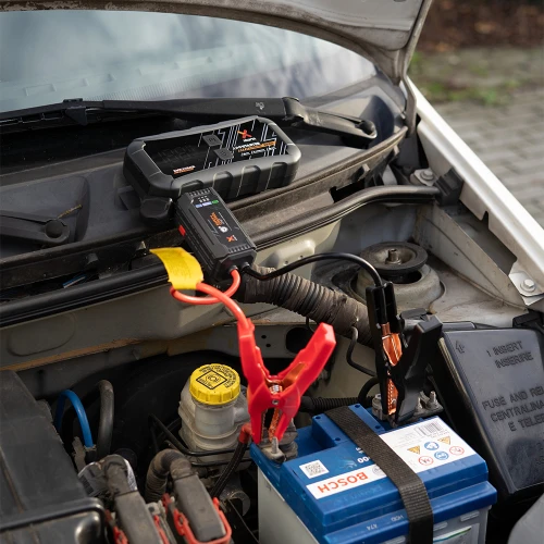 xtorm-jumpstarter-superboost-for-car-2000a-black-11.jpg