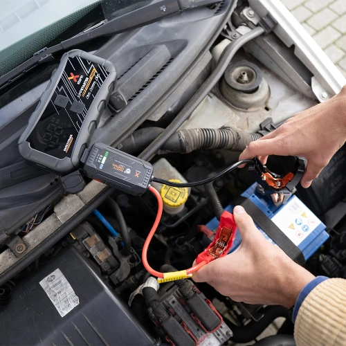 xtorm-jumpstarter-superboost-for-car-2000a-black-12.jpg