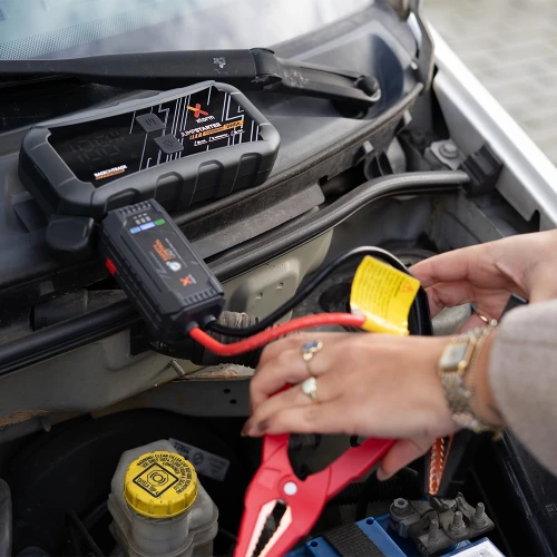xtorm-jumpstarter-superboost-for-car-2000a-black-14.jpg