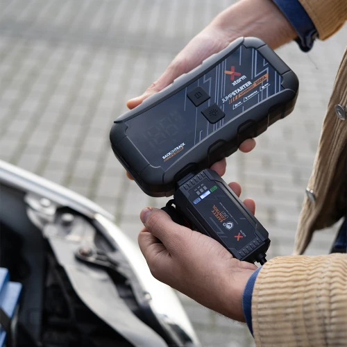 xtorm-jumpstarter-superboost-for-car-2000a-black-15.jpg