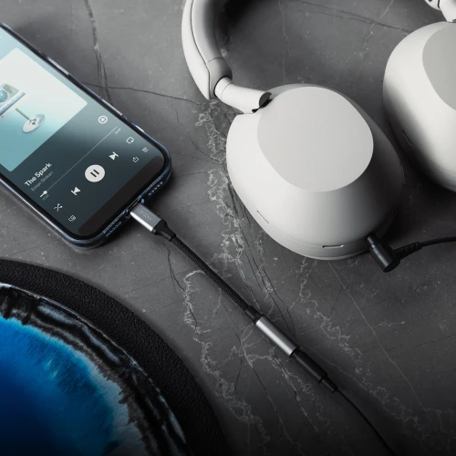 fixed-usb-c-to-3-5-minijack-gray-03.jpg